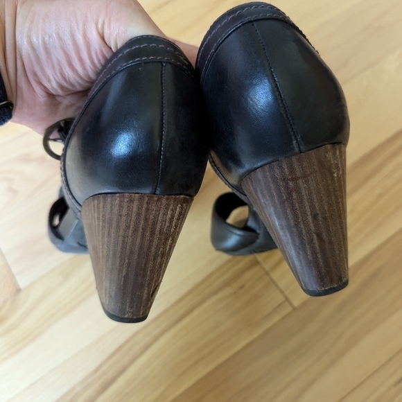 😃Indigo black block heels sz 9.5 2.5" heel - Picture 3 of 8